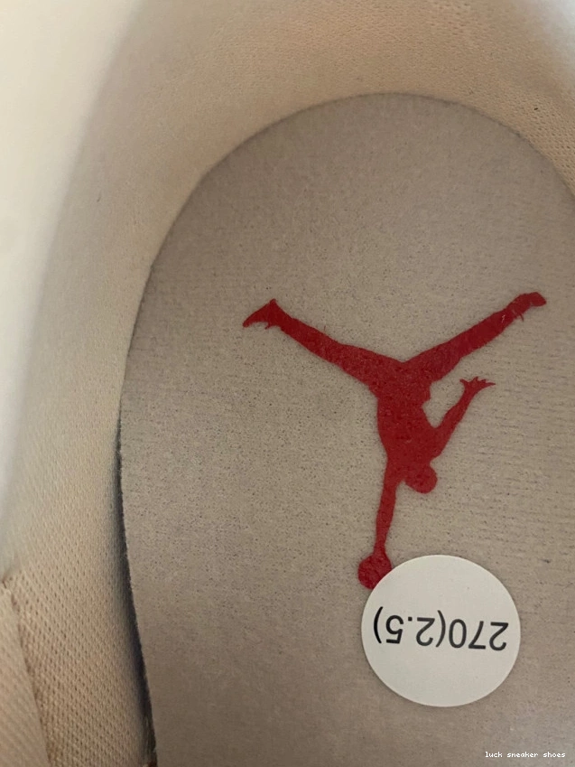 Reps LUCY Valentines Day (W) Air 3 Jordan HJ0178-600 0811